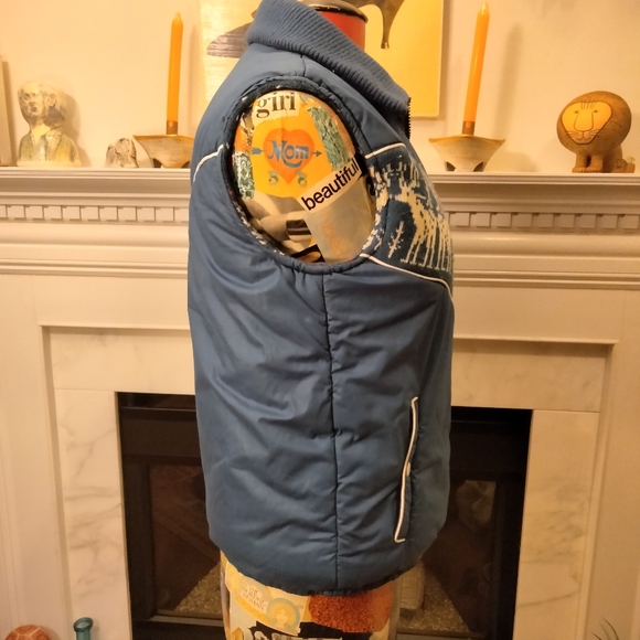 70's Vintage embroidered reversible puffer vest - Picture 4 of 6